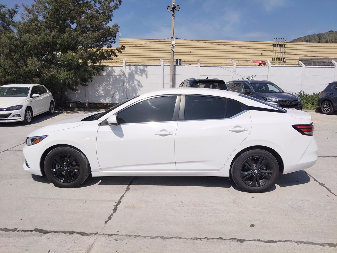 NISSAN - 4