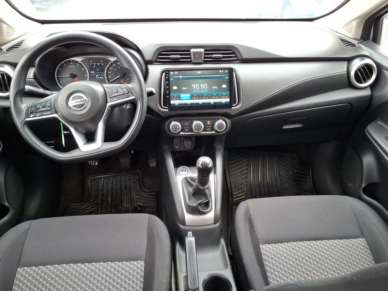 NISSAN - 27