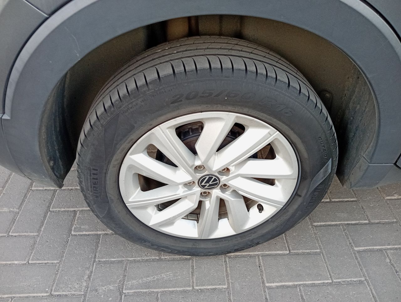 VOLKSWAGEN - 7