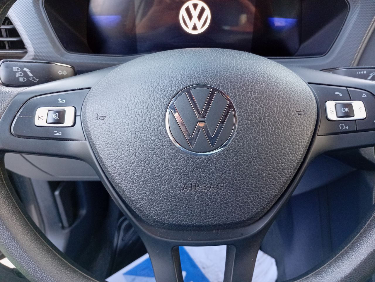 VOLKSWAGEN - 16