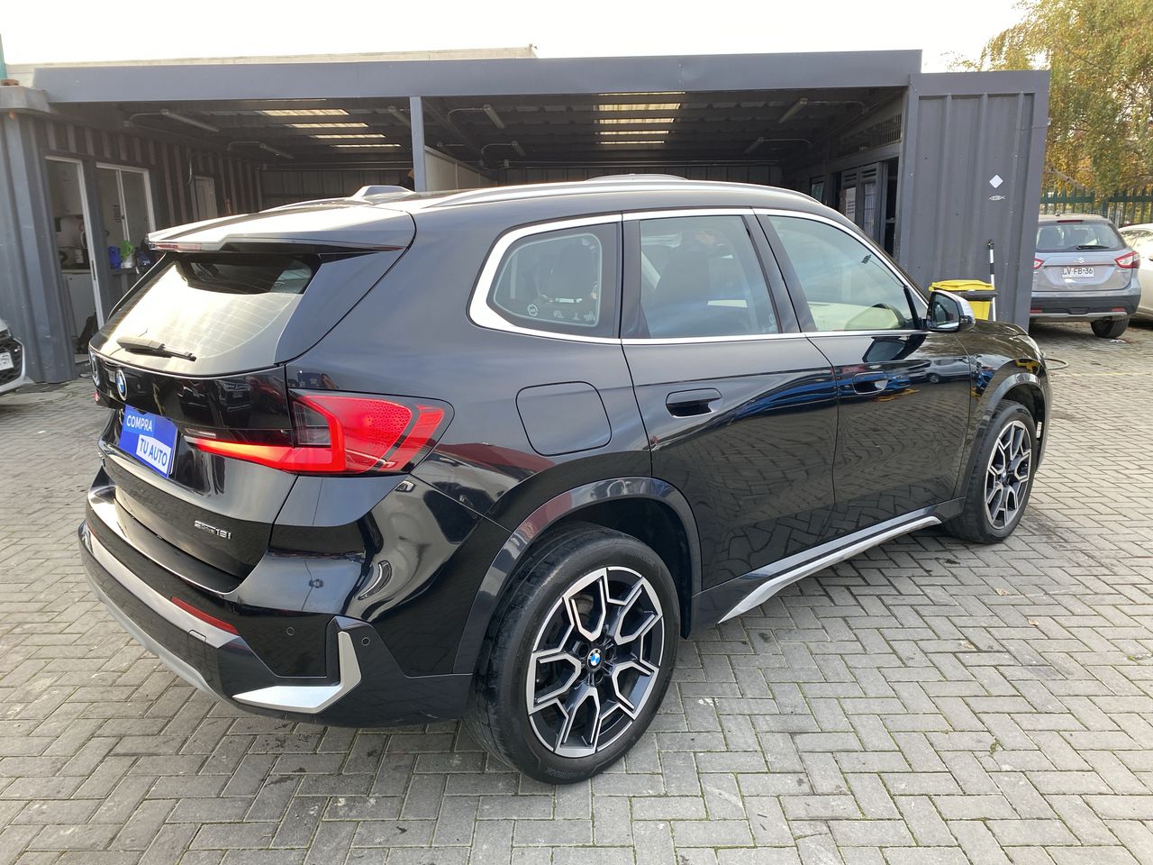 BMW - 7