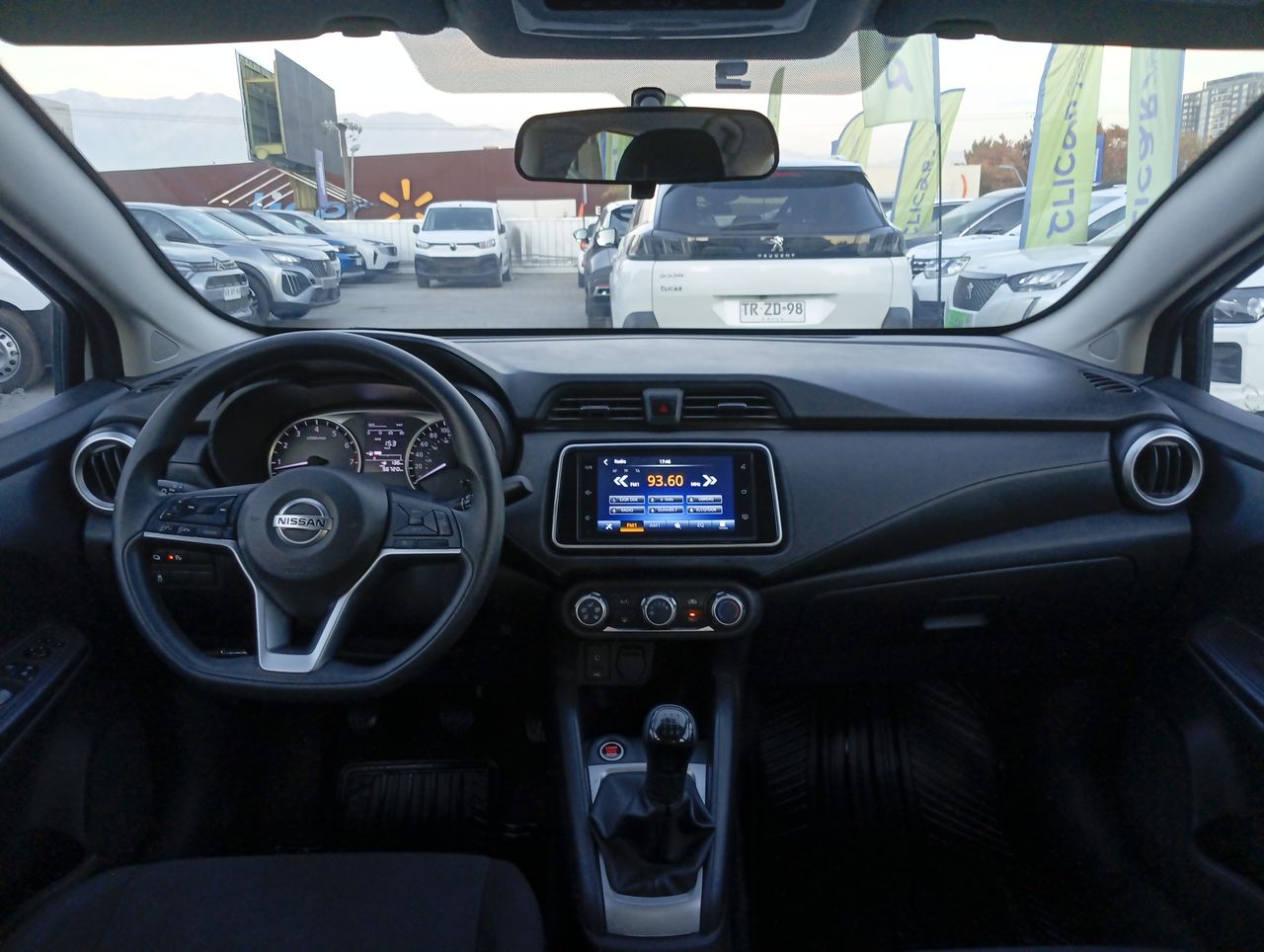 NISSAN - 23
