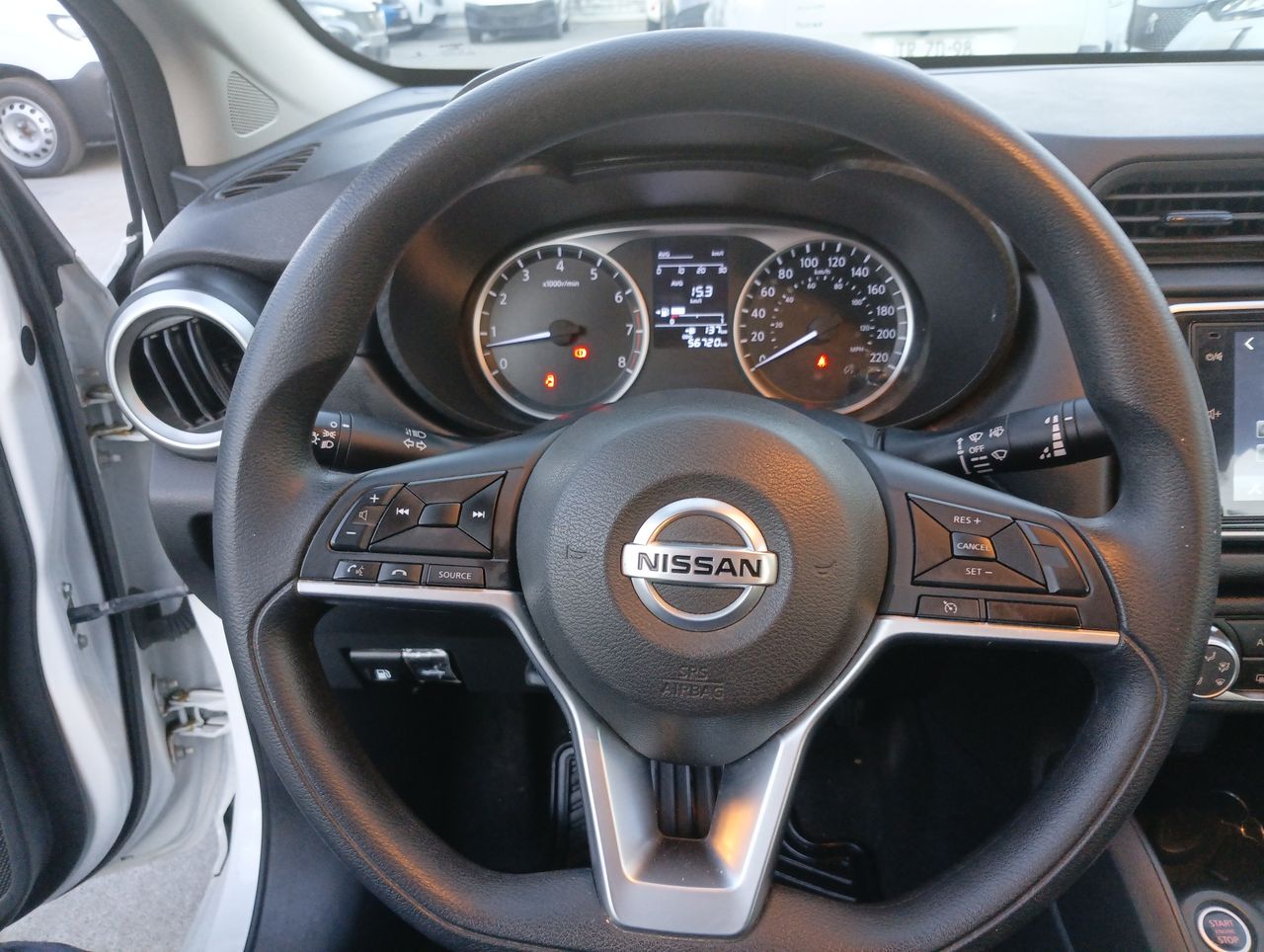 NISSAN - 17