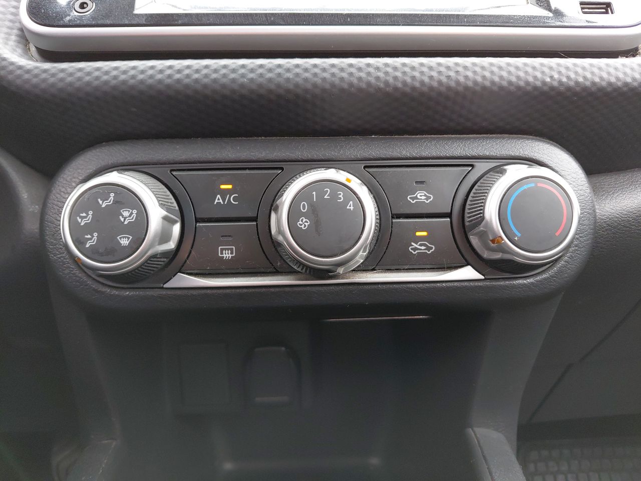NISSAN - 18