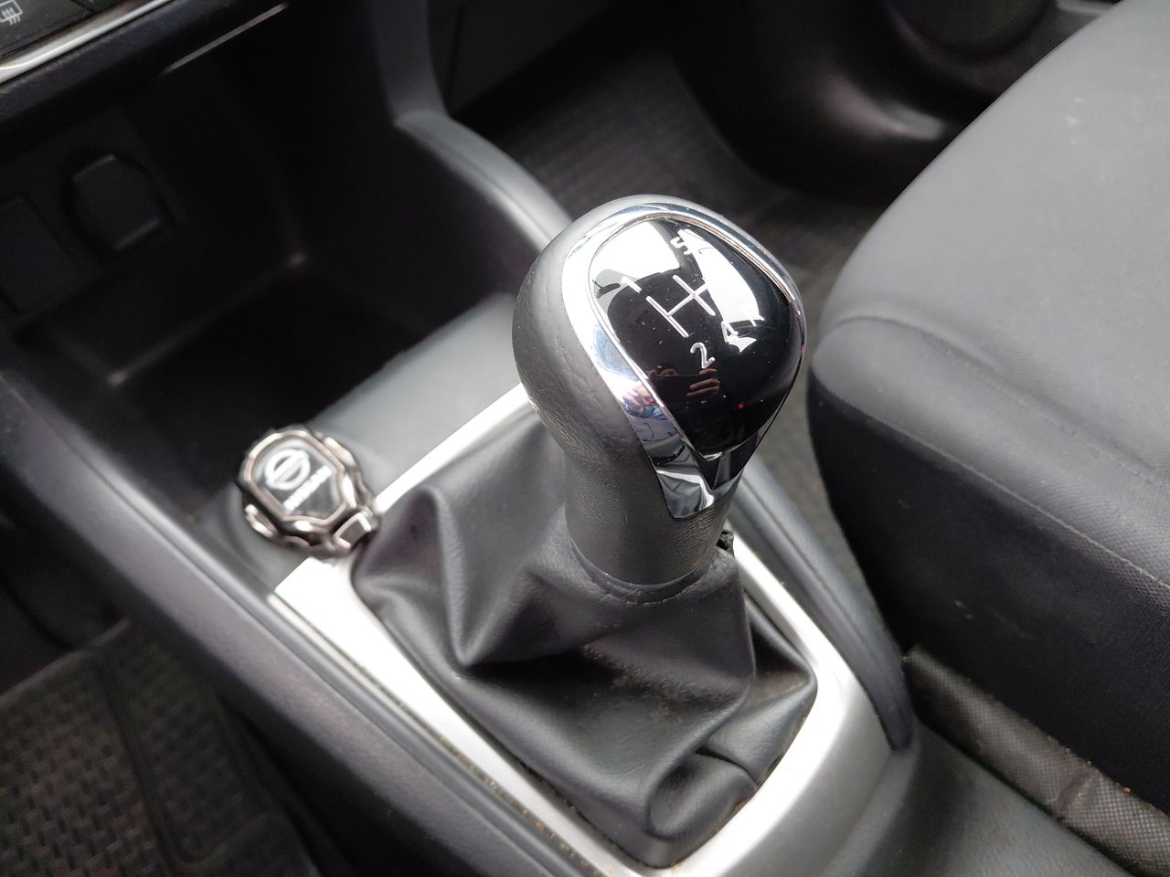 NISSAN - 19