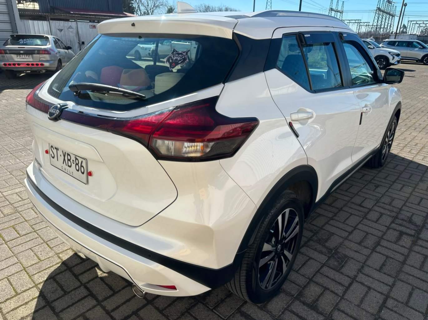 NISSAN - 4