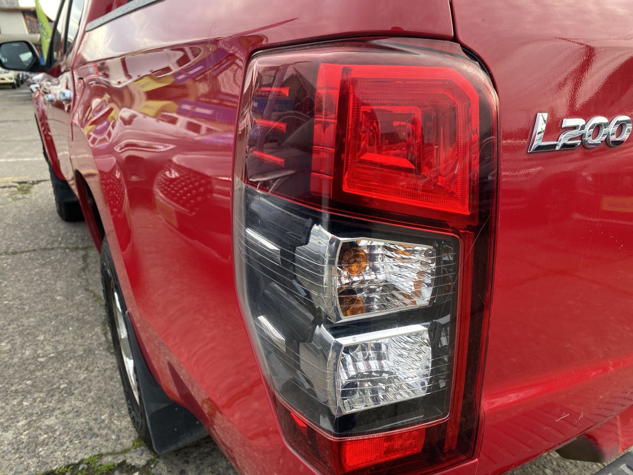 MITSUBISHI - 13