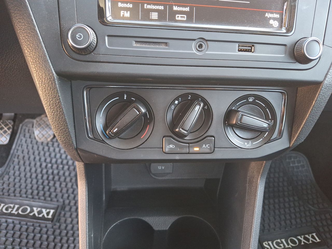 VOLKSWAGEN - 20