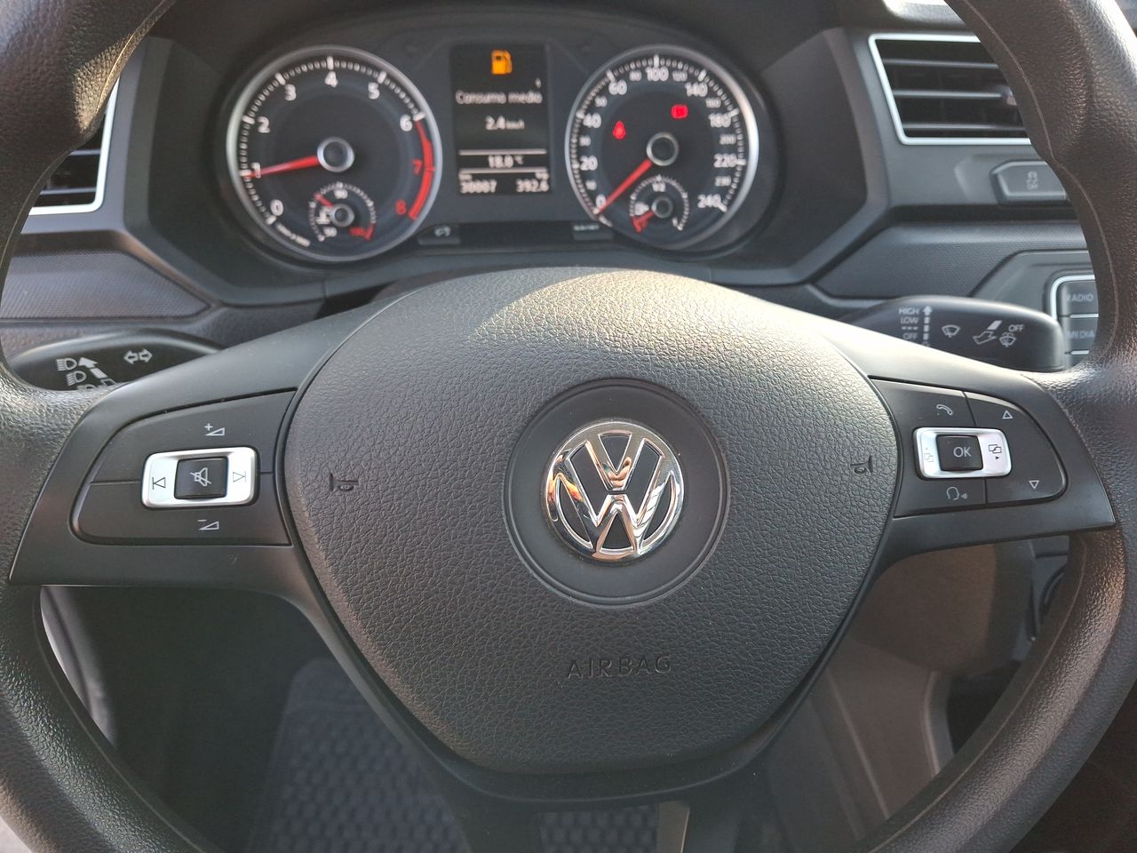 VOLKSWAGEN - 17