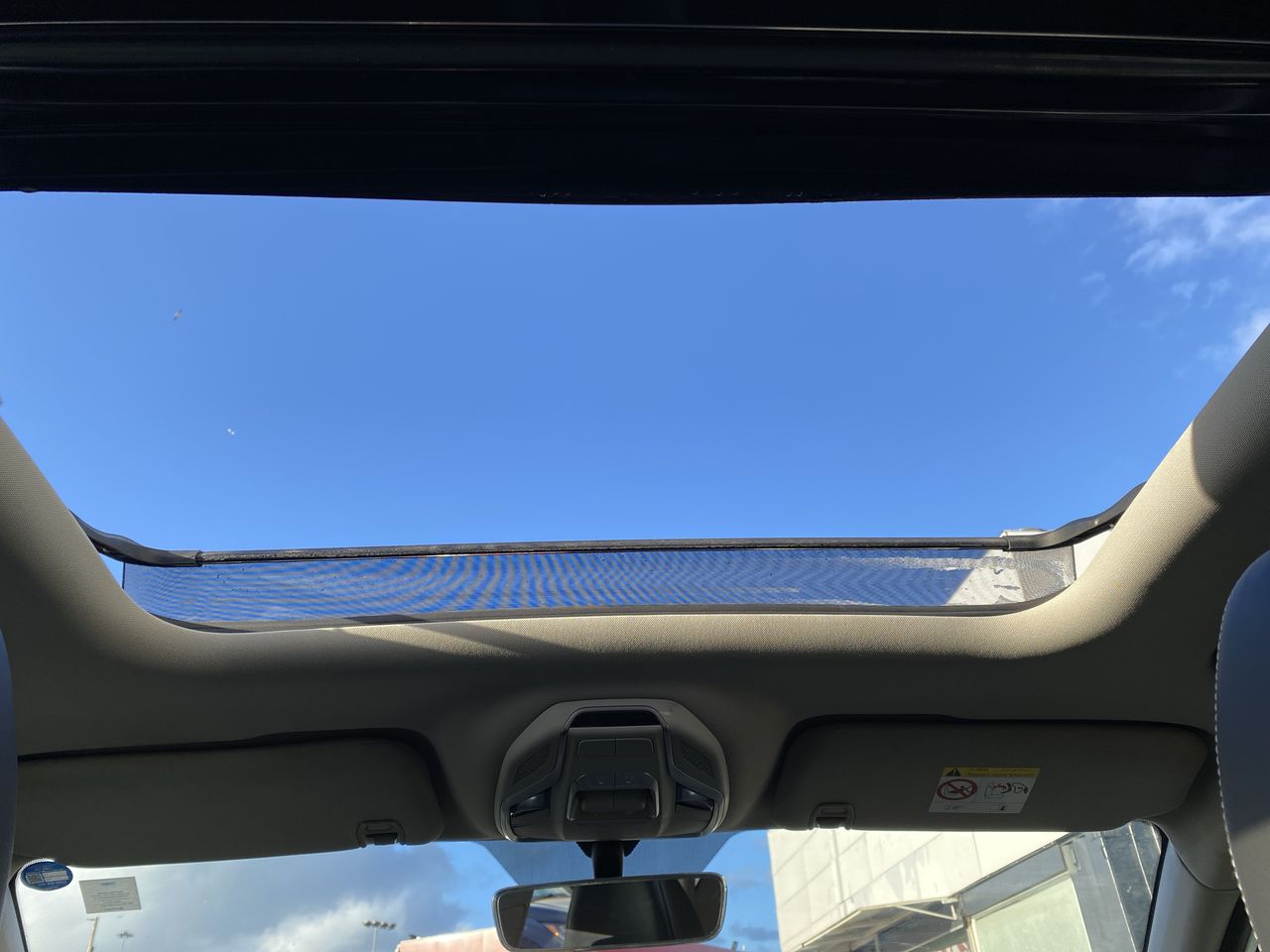 Geely Coolray — foto 26 de 29