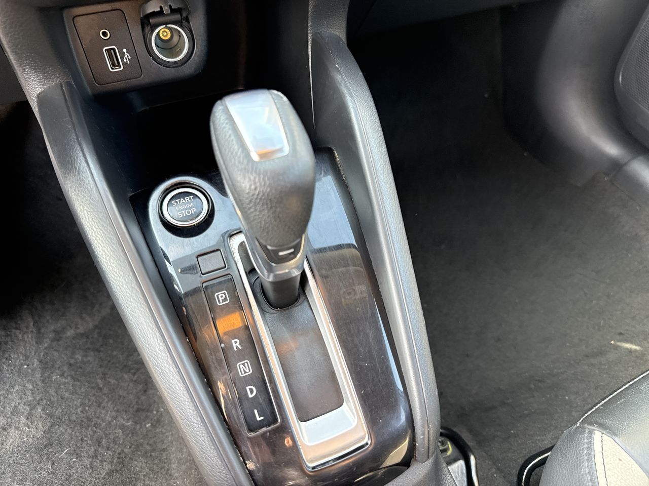 NISSAN - 23