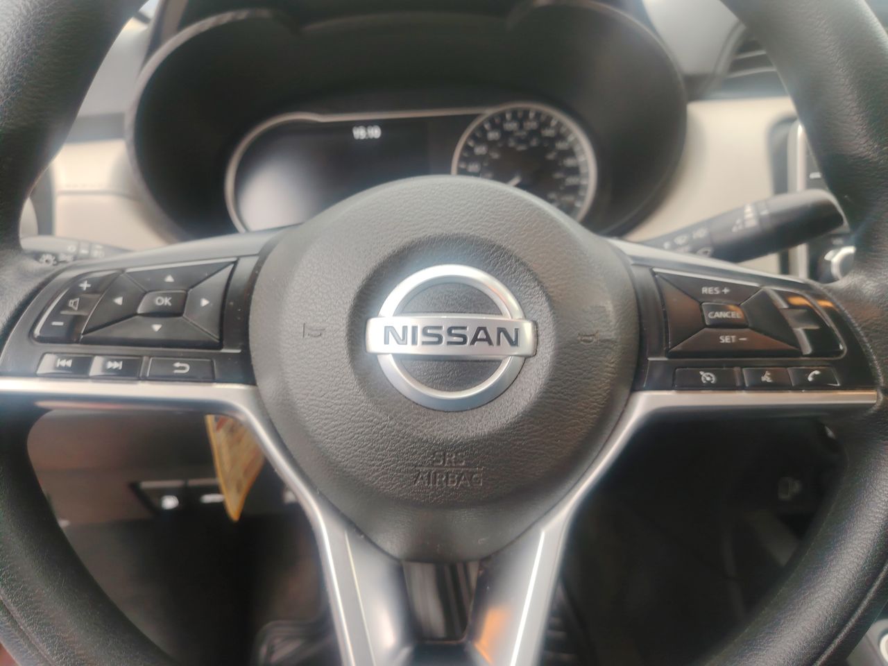 NISSAN - 17