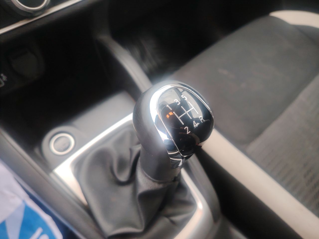 NISSAN - 22