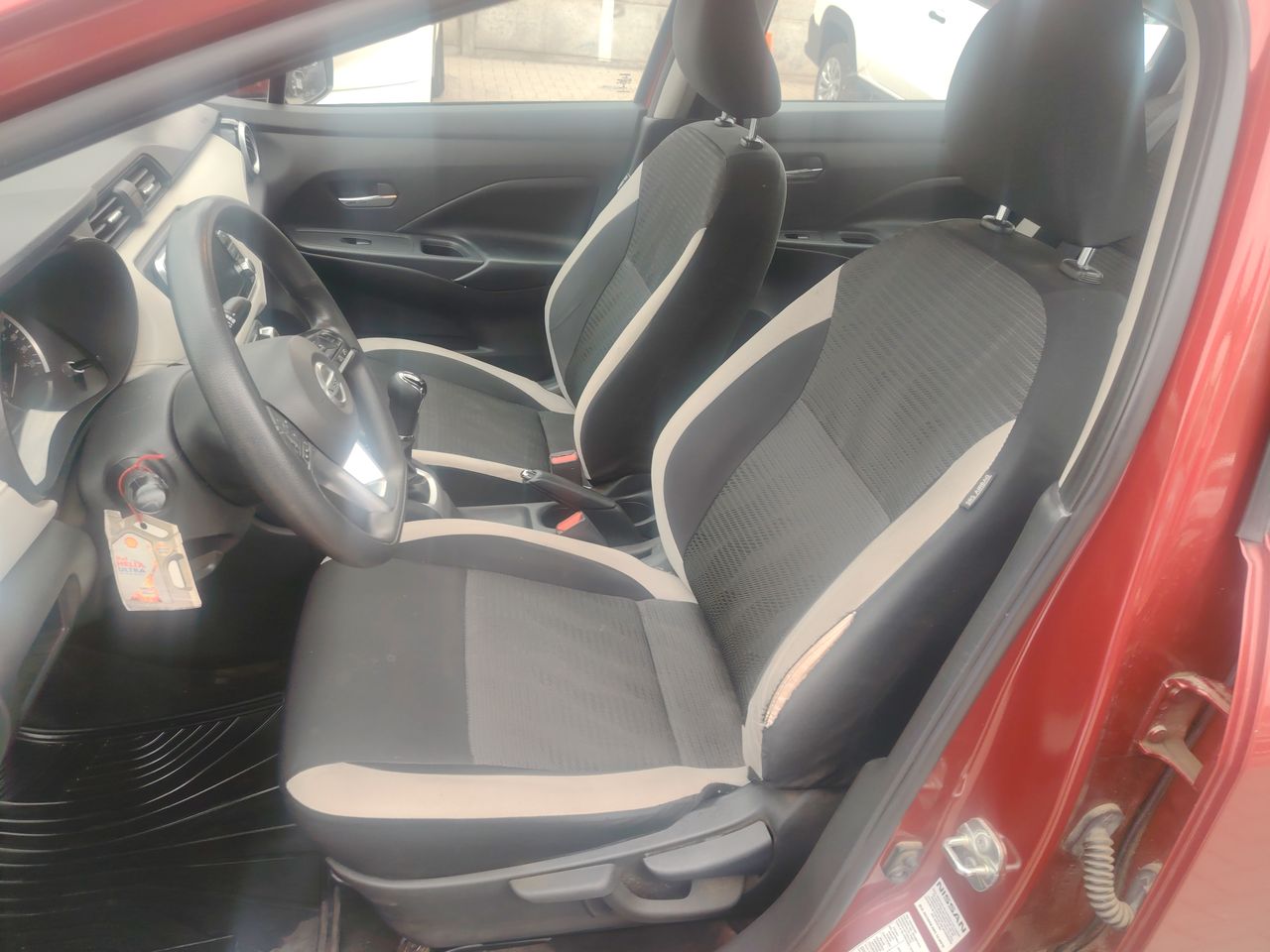 NISSAN - 15