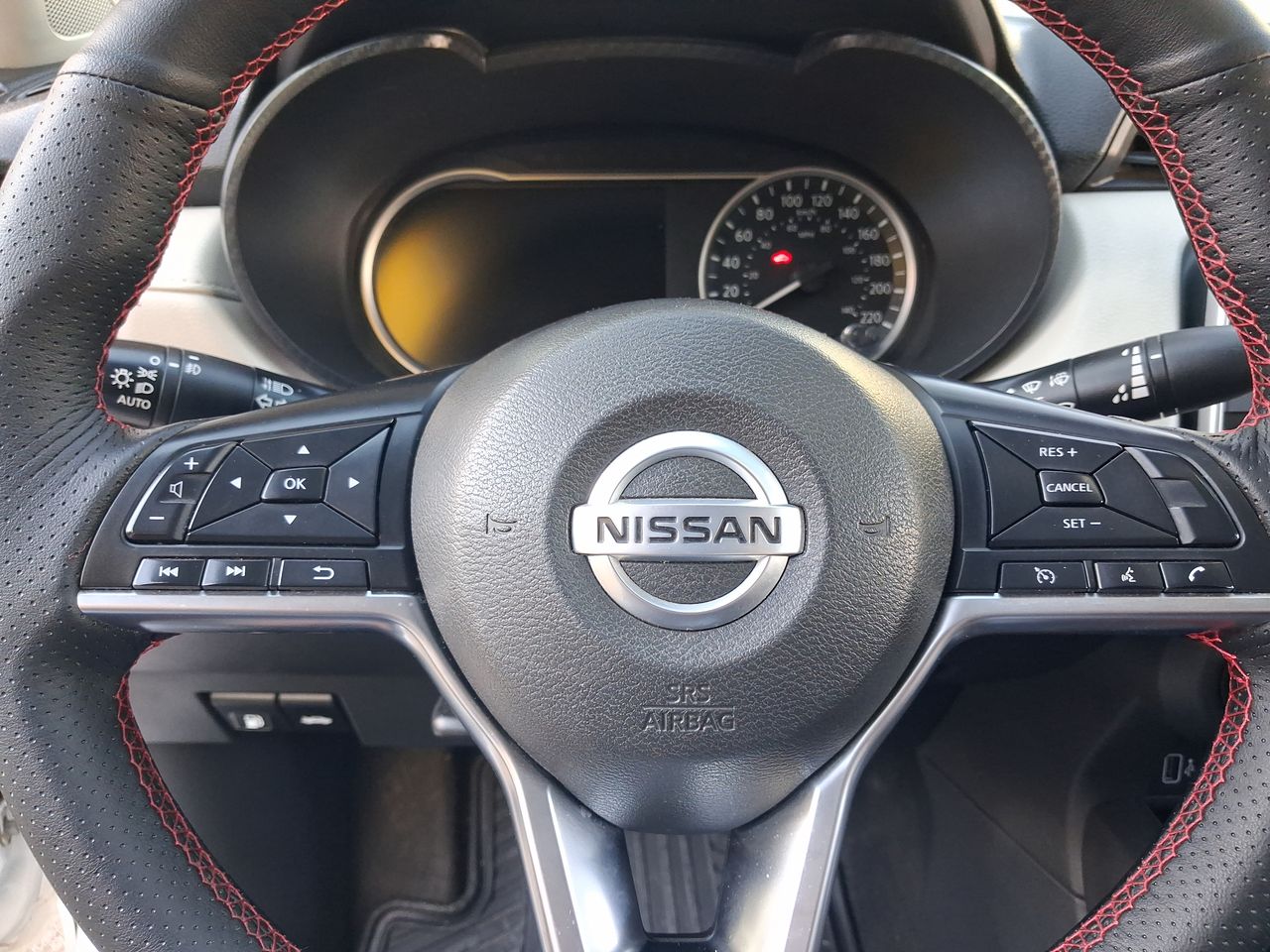 NISSAN - 23