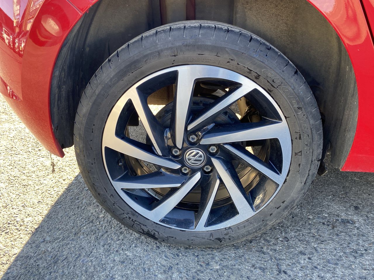 Volkswagen Polo — foto 10 de 29