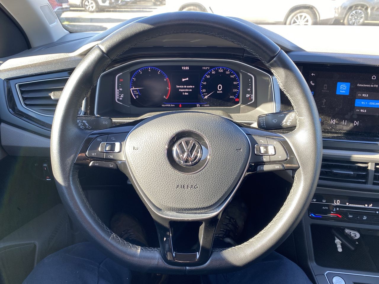 Volkswagen Polo — foto 19 de 29