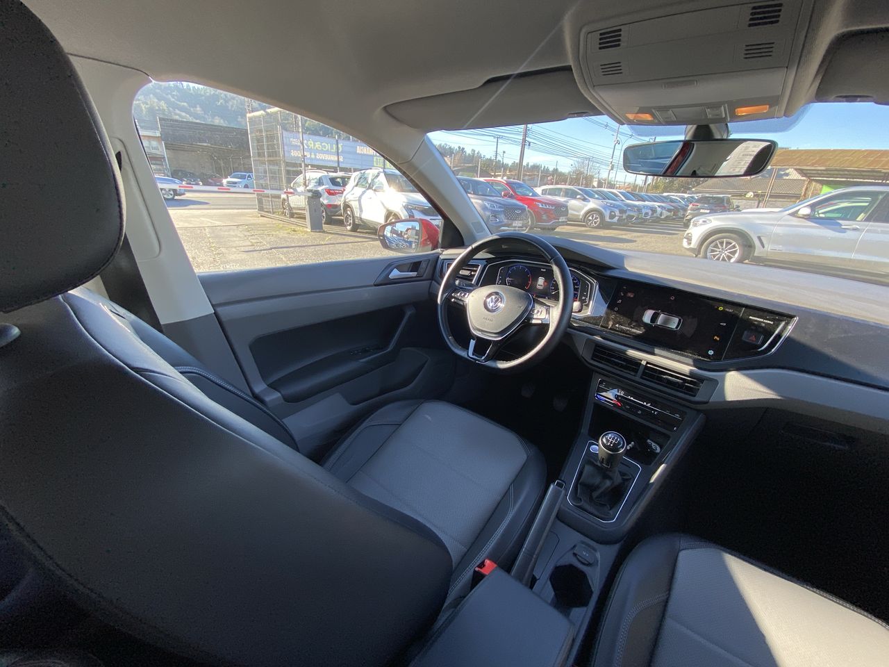 Volkswagen Polo — foto 9 de 29