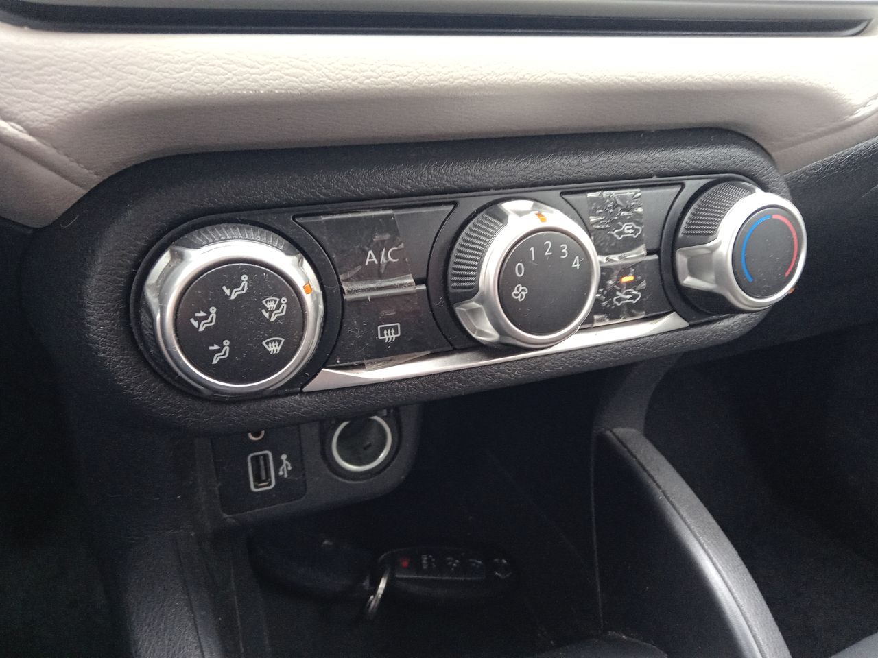 Nissan Versa — foto 21 de 26