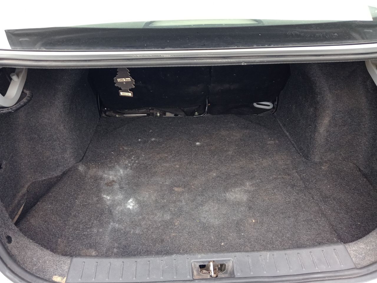 Nissan Versa — foto 12 de 26