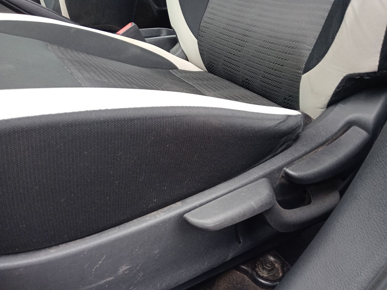 Nissan Versa — foto 14 de 26