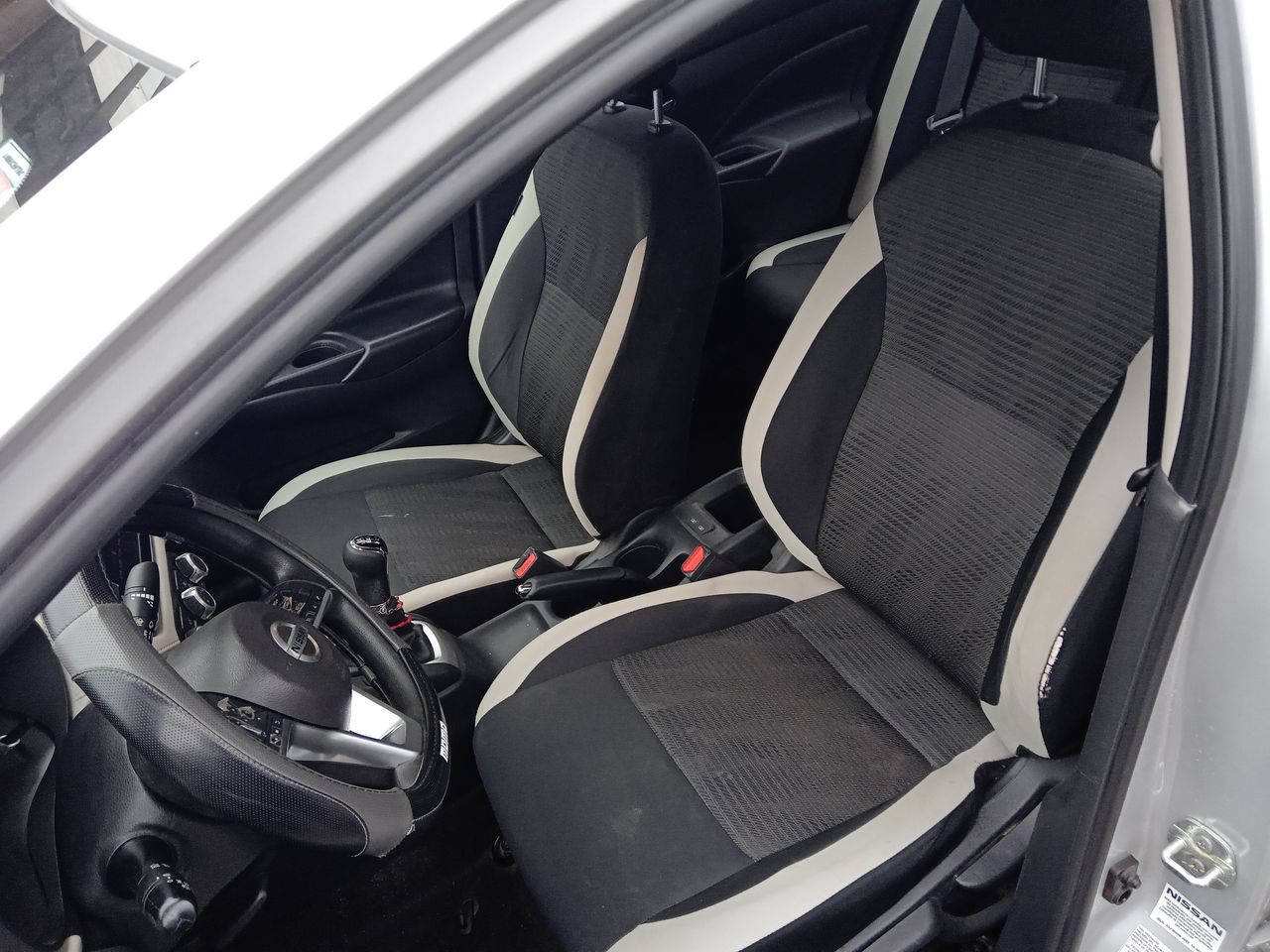 Nissan Versa — foto 15 de 26