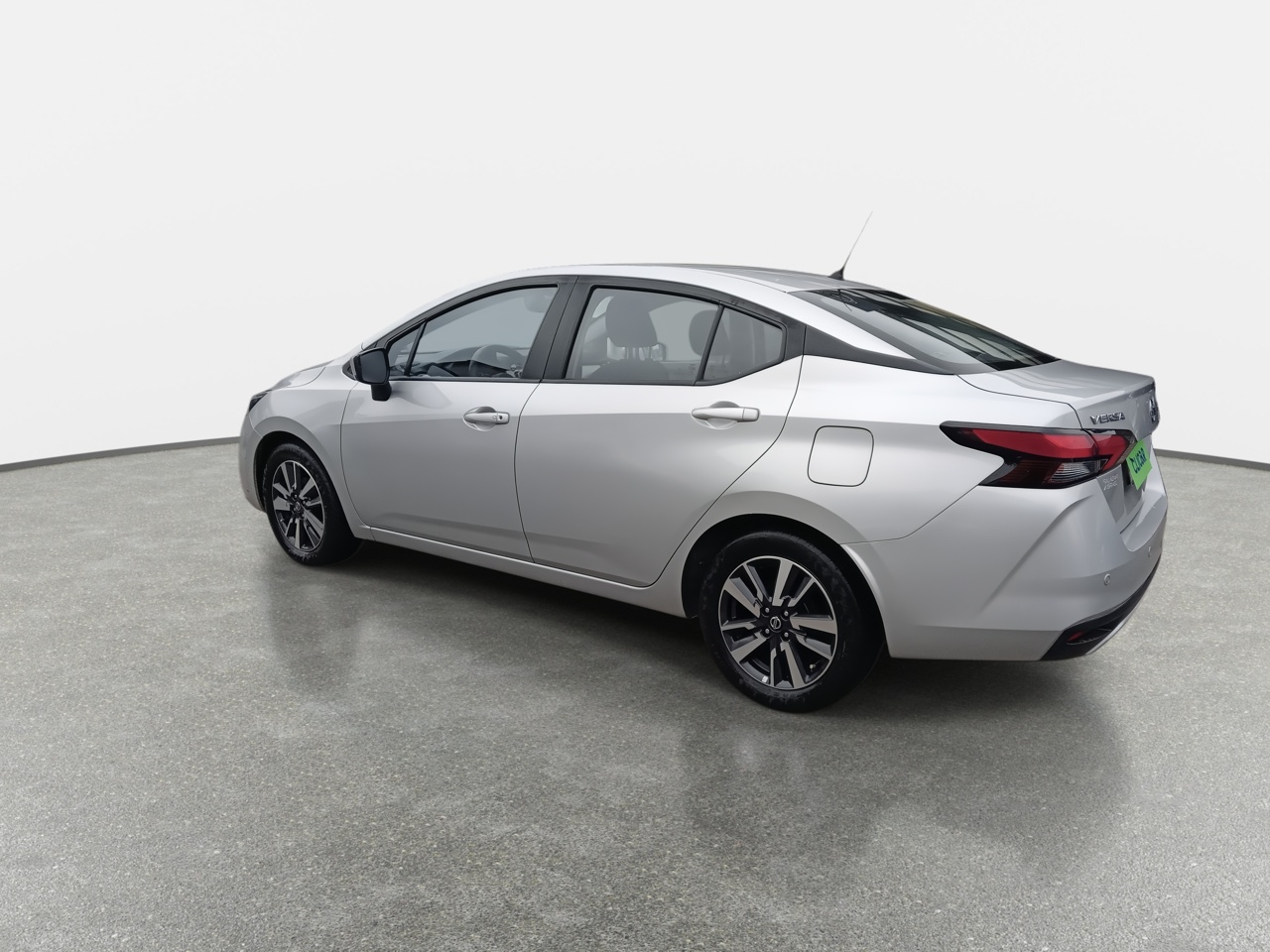 NISSAN - 5
