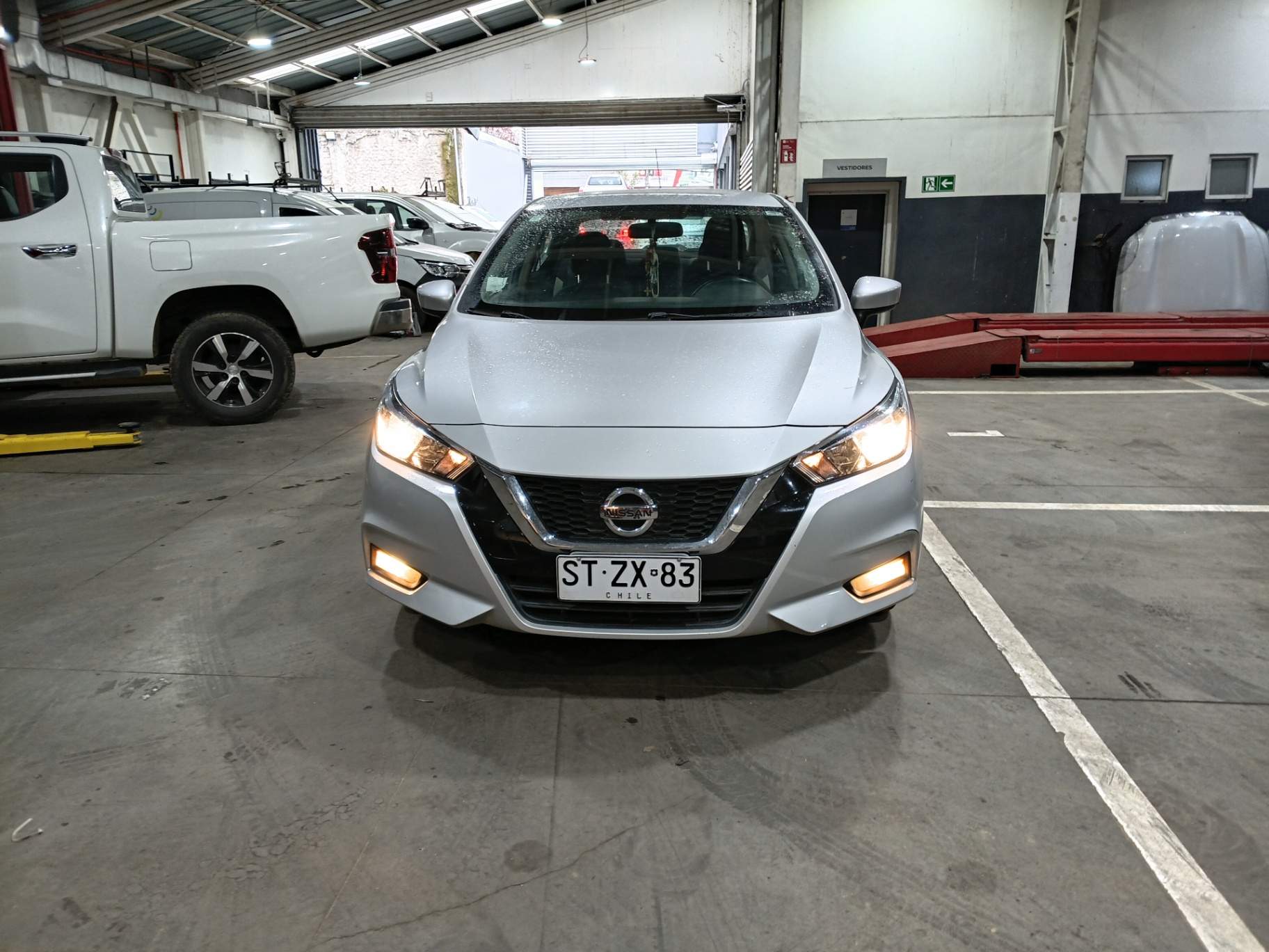 NISSAN - 2