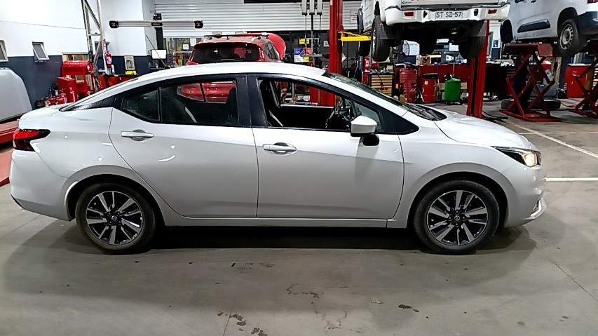 NISSAN - 3