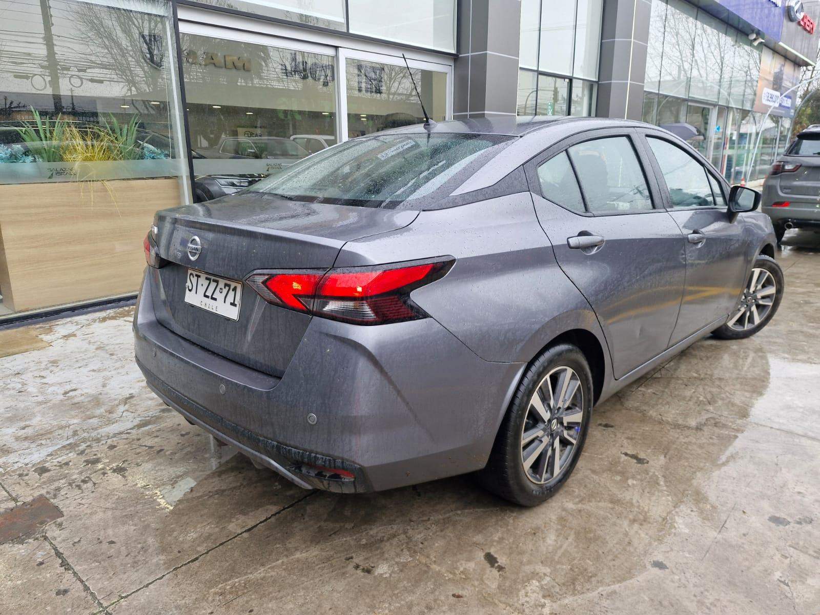 NISSAN - 4