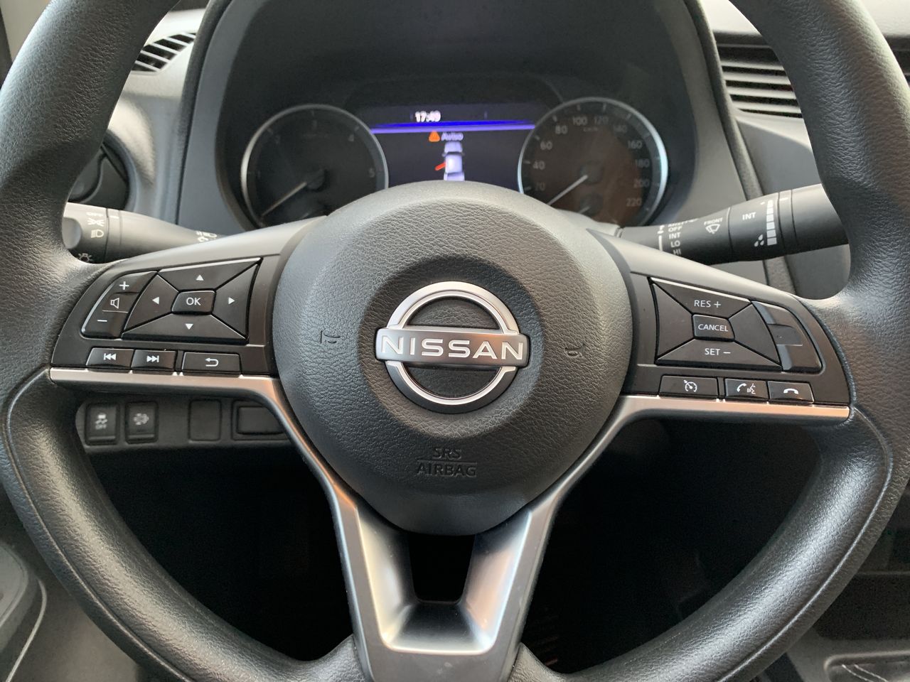NISSAN - 25
