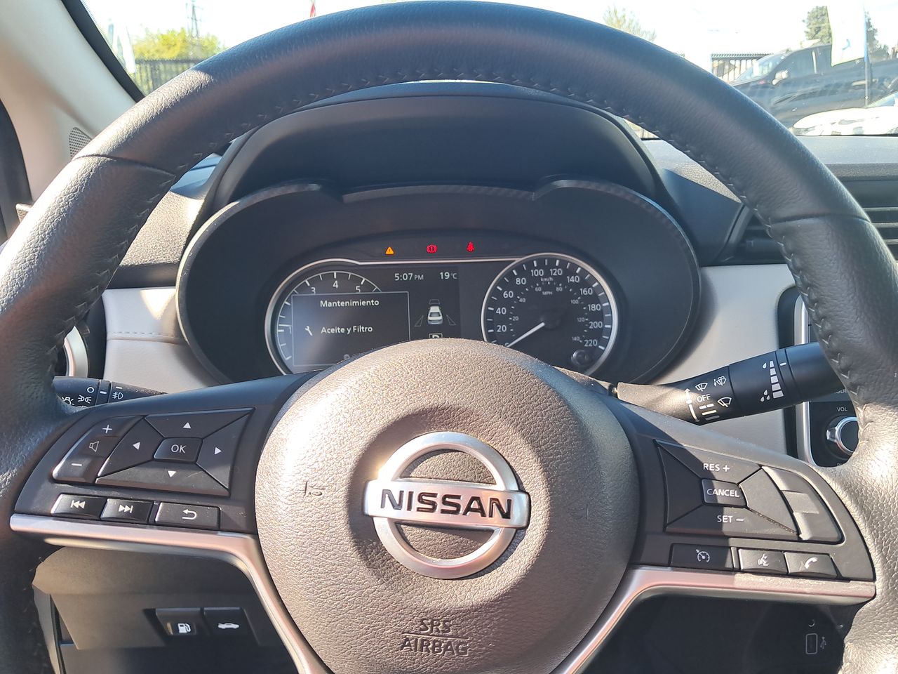 NISSAN - 26