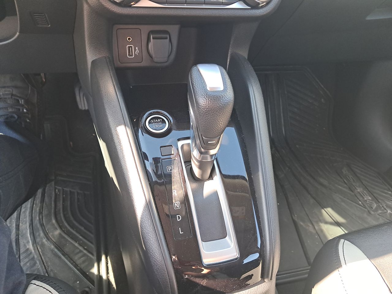 NISSAN - 31