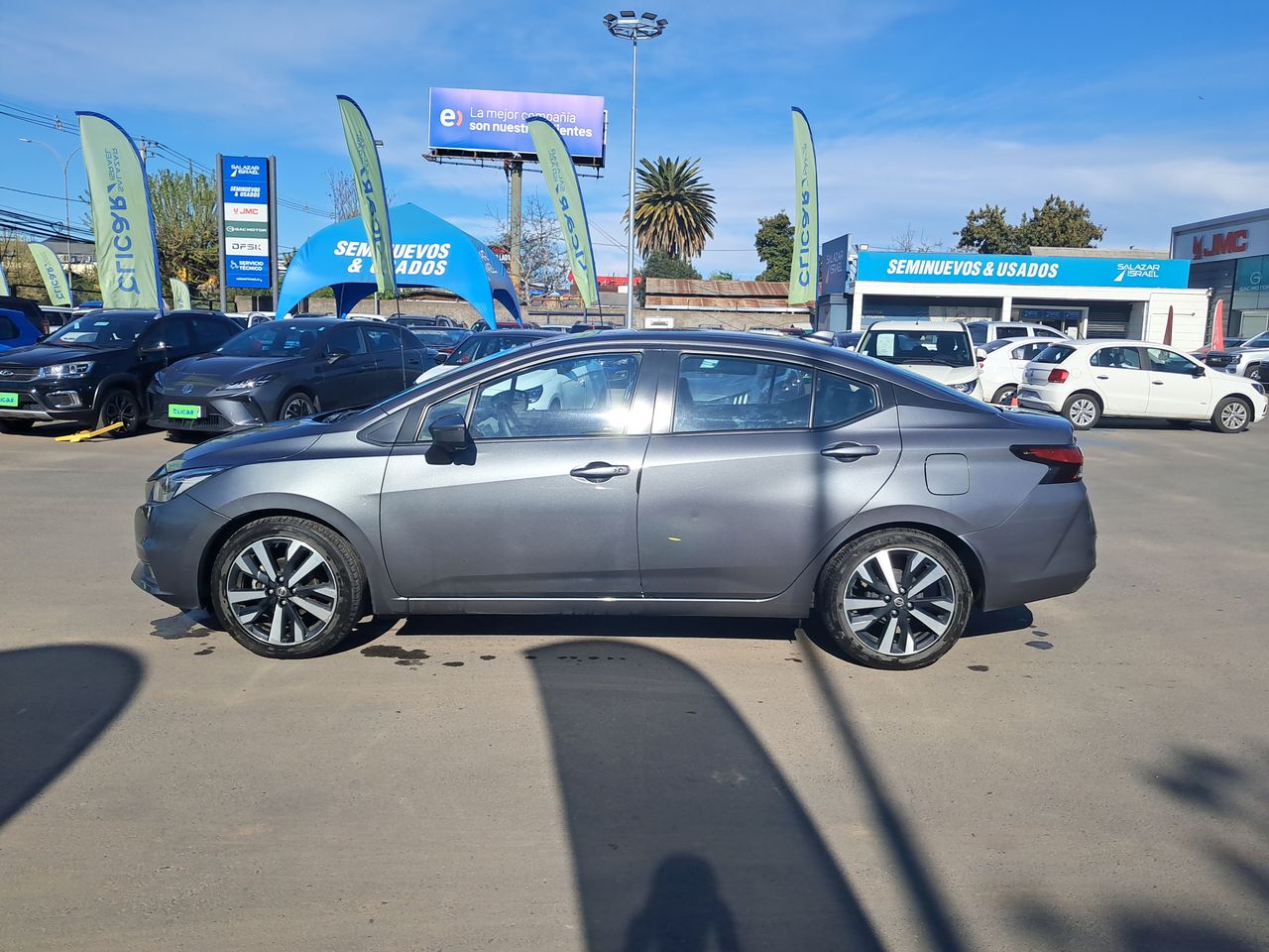 NISSAN - 4