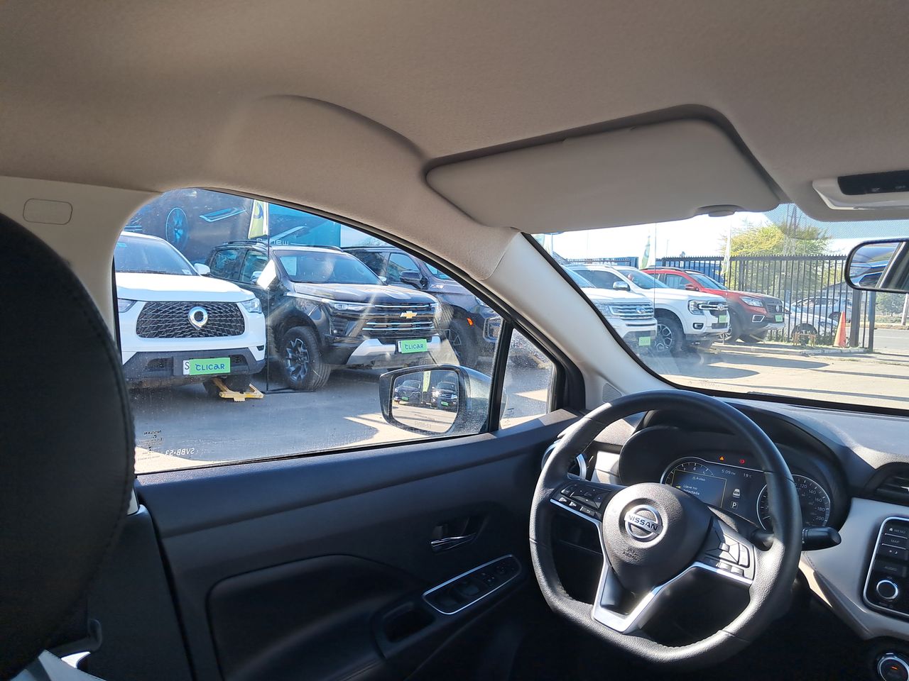 NISSAN - 16