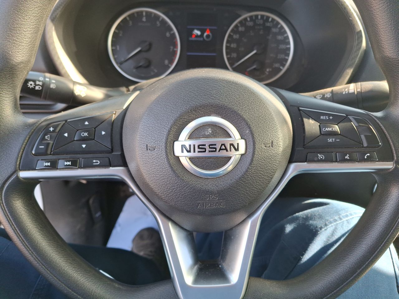 NISSAN - 26