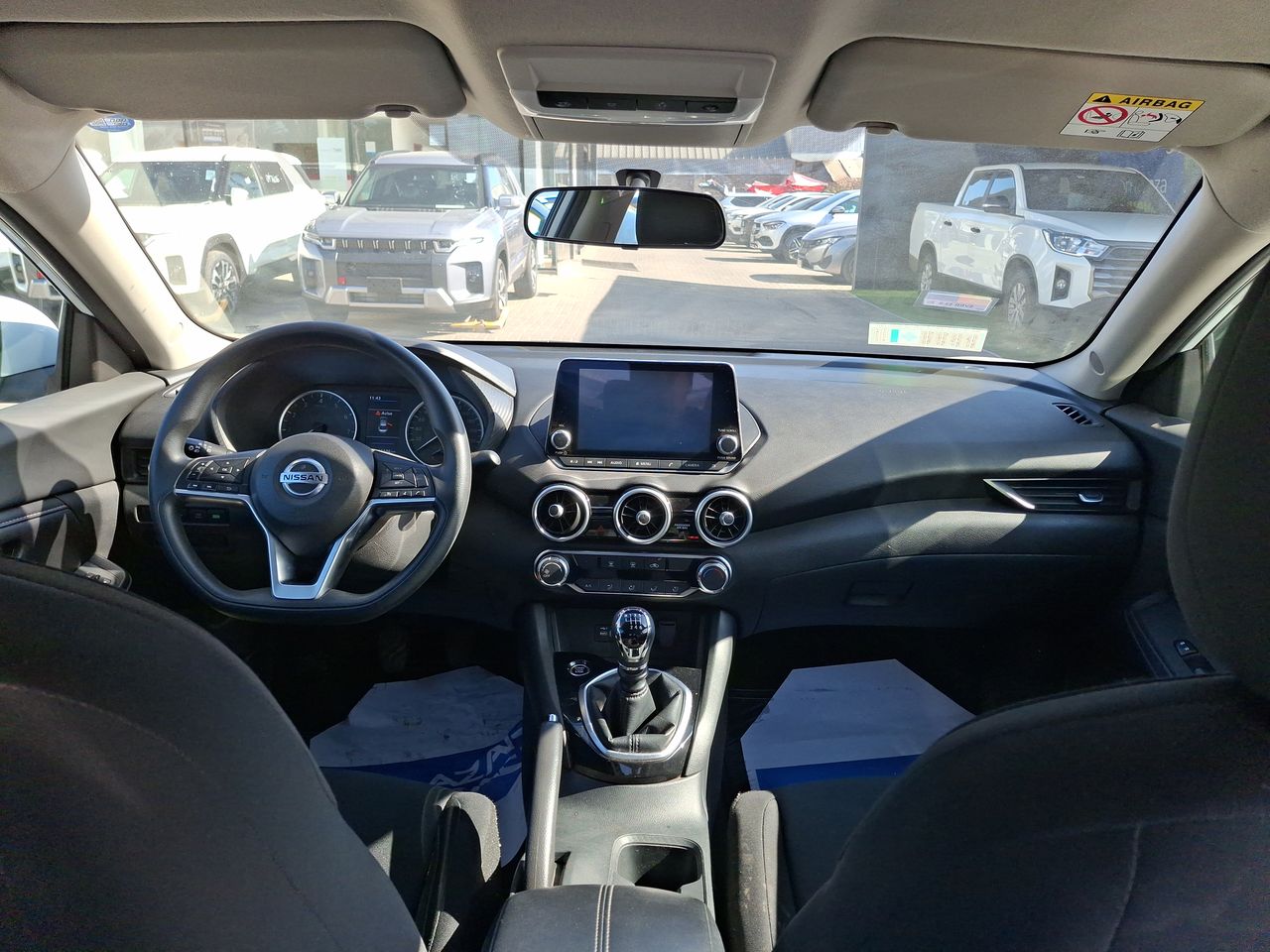 NISSAN - 9
