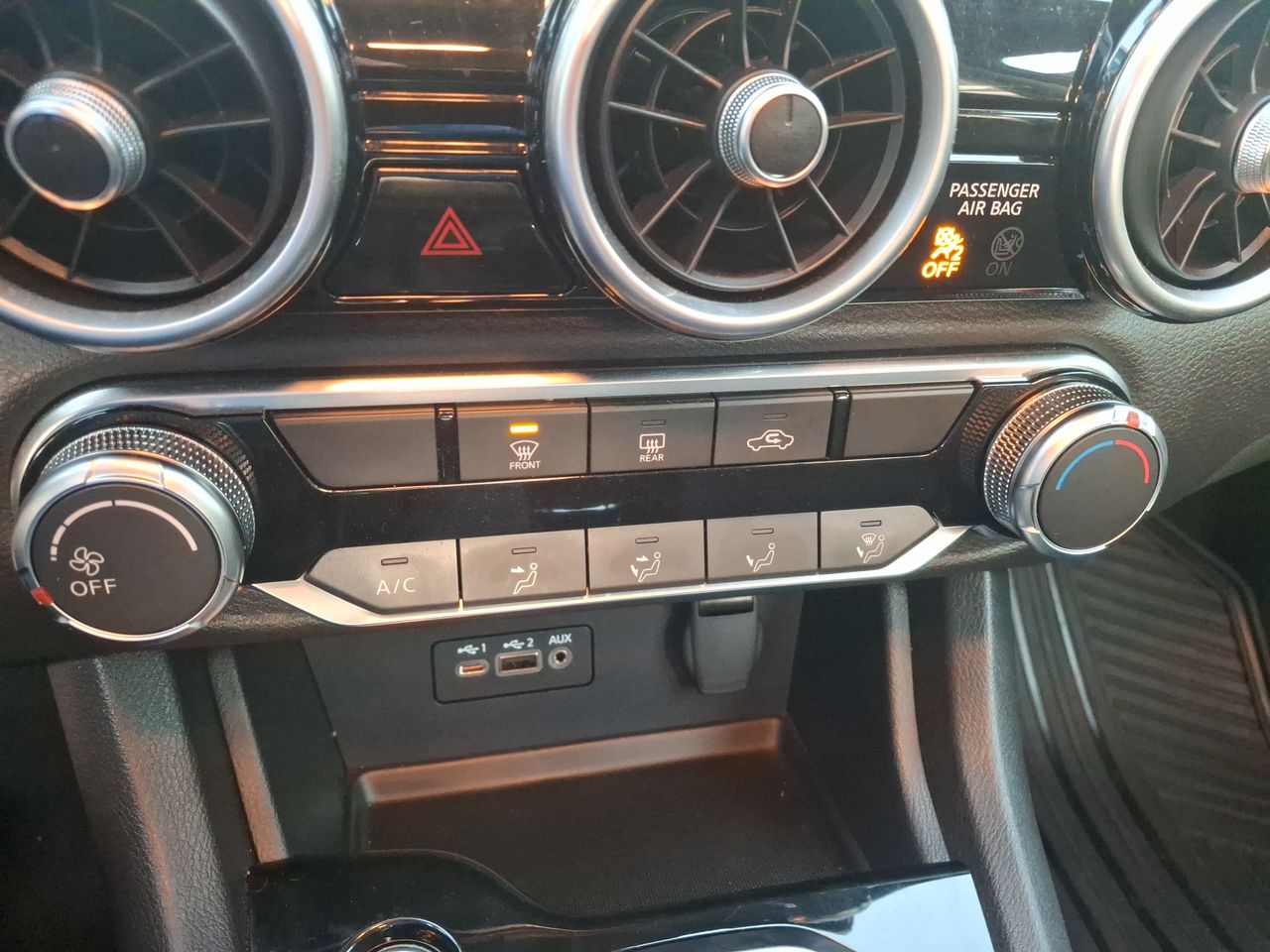 NISSAN - 22