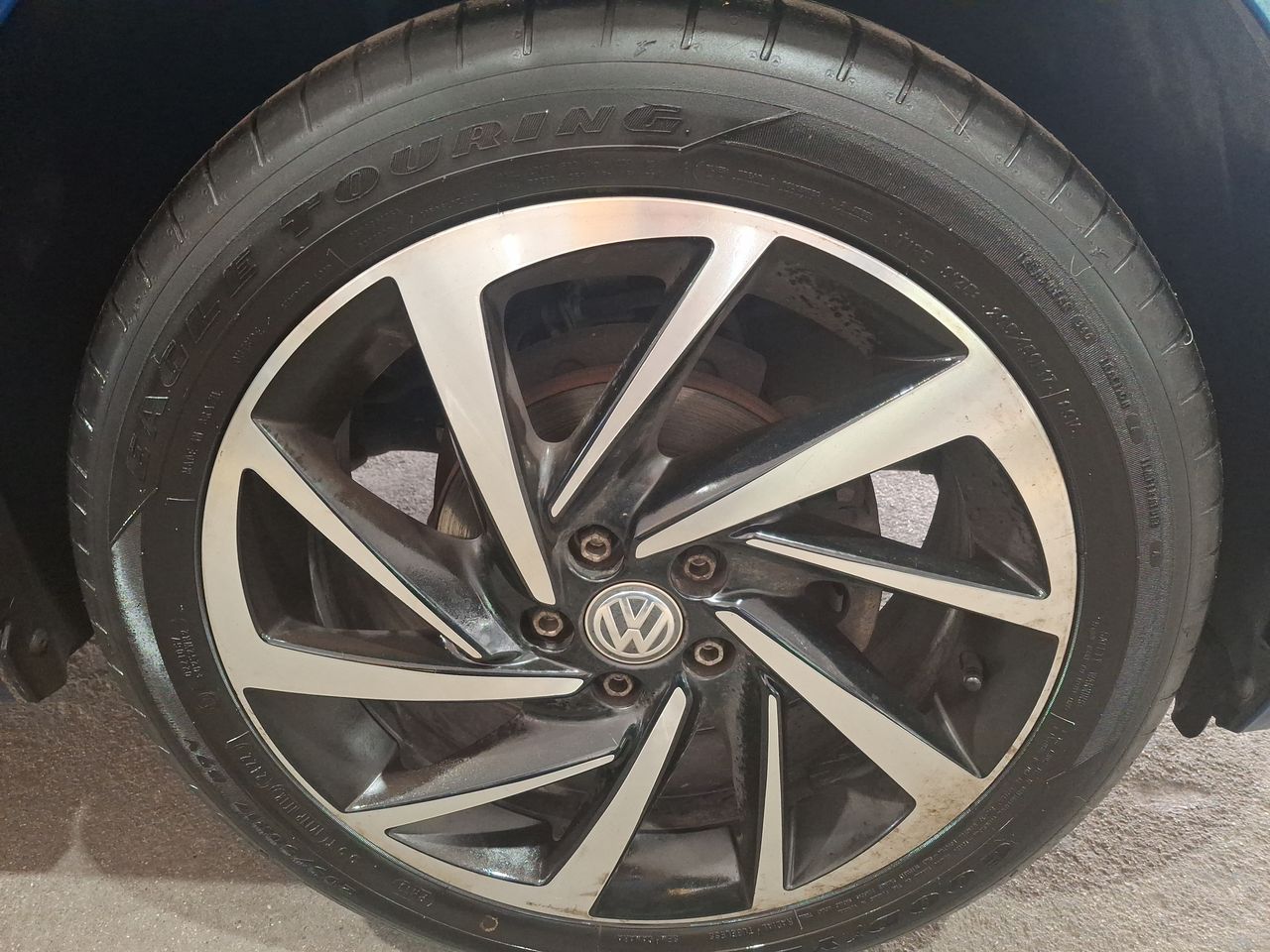 VOLKSWAGEN - 17