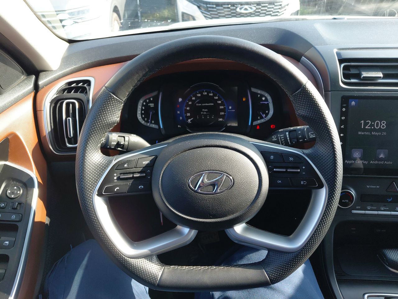 HYUNDAI - 18
