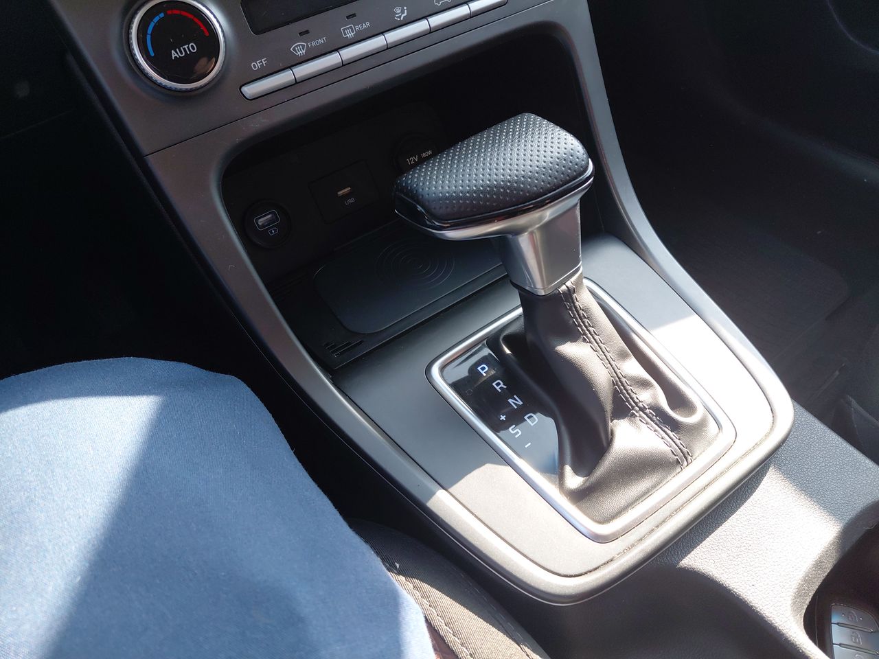 HYUNDAI - 24