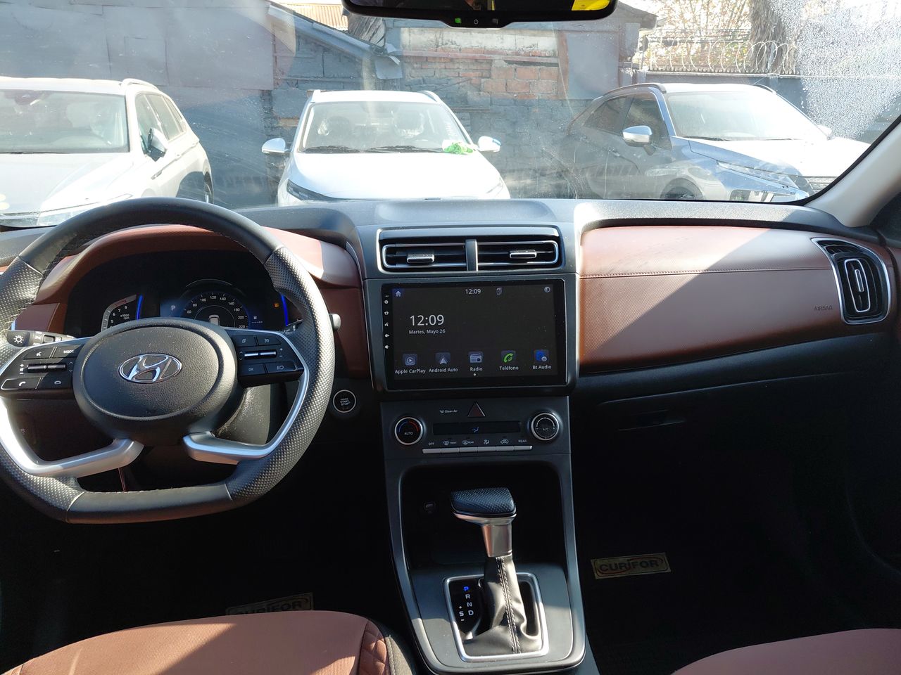 HYUNDAI - 25