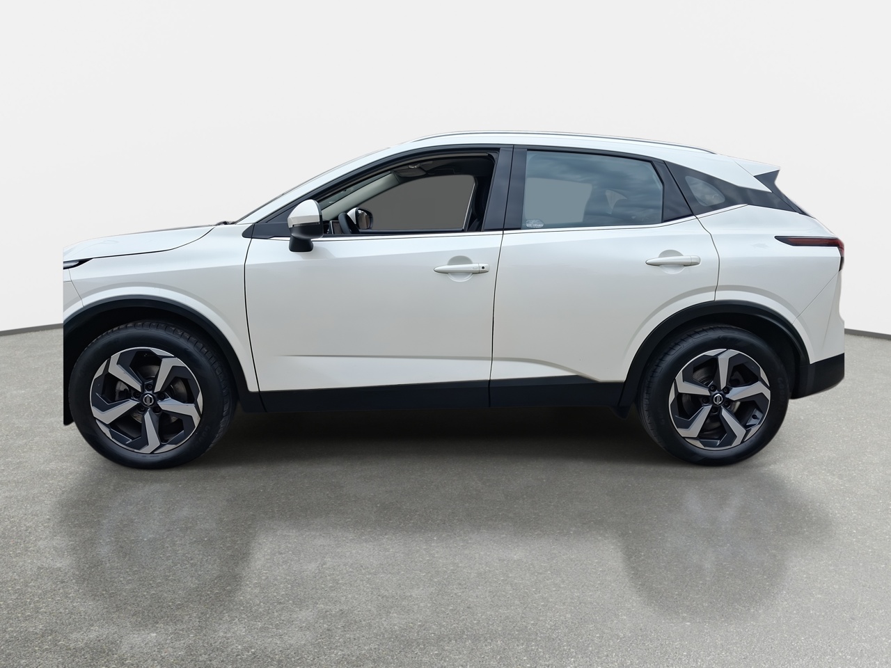 NISSAN - 4