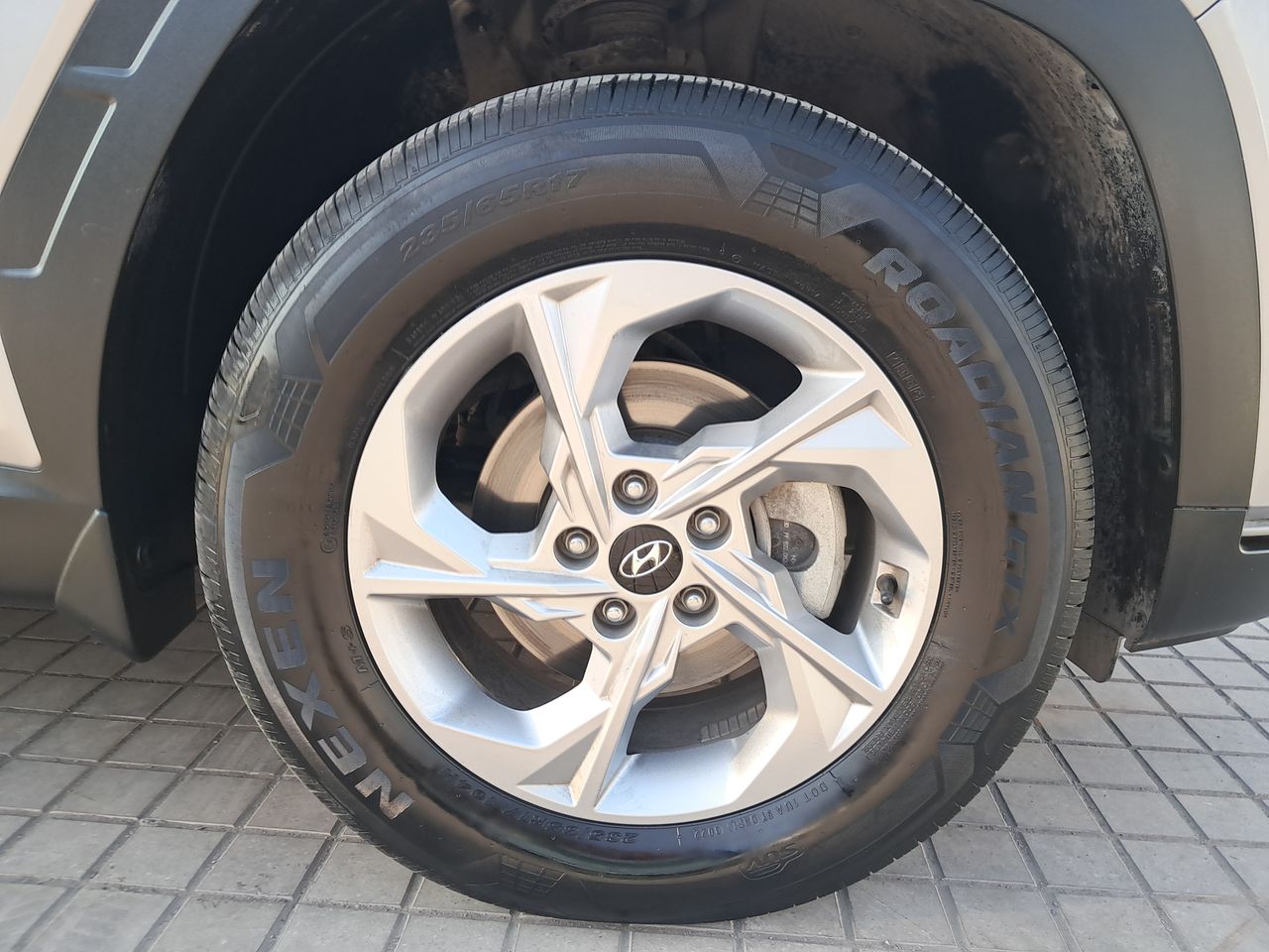 HYUNDAI - 9
