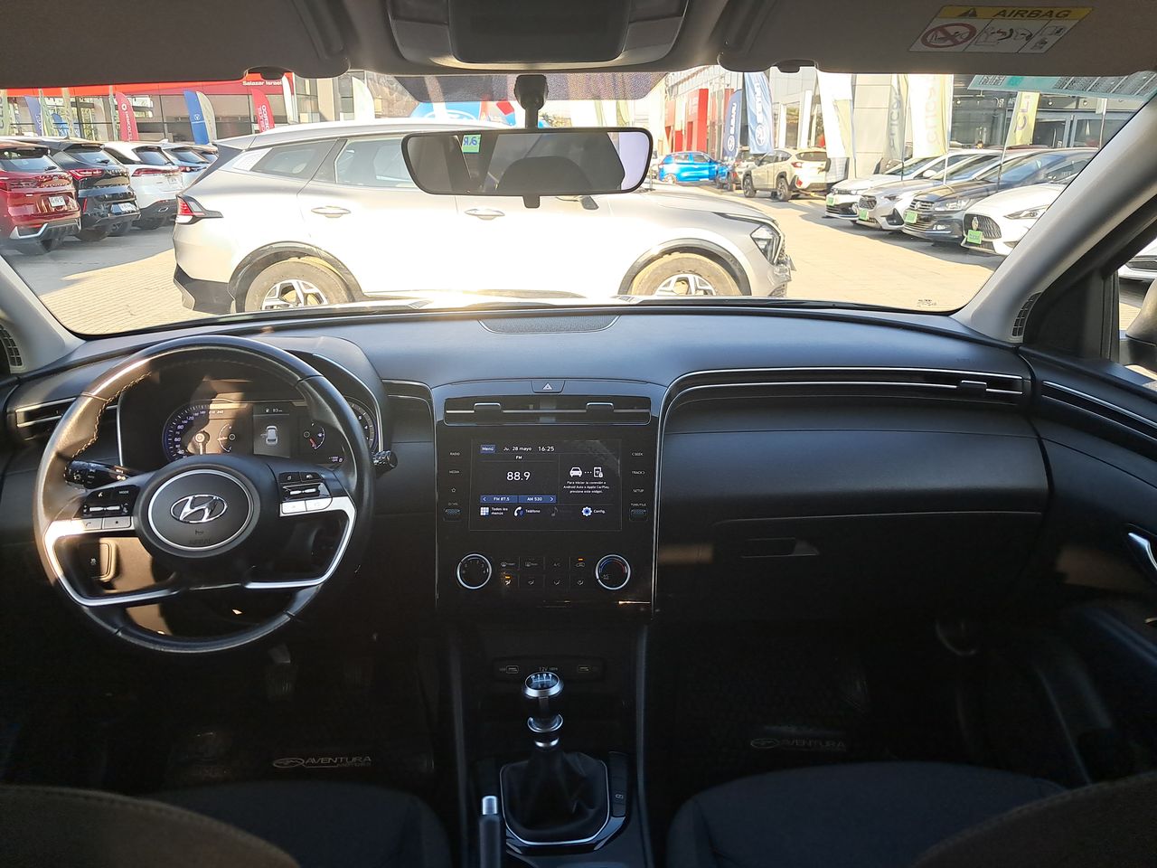 HYUNDAI - 23