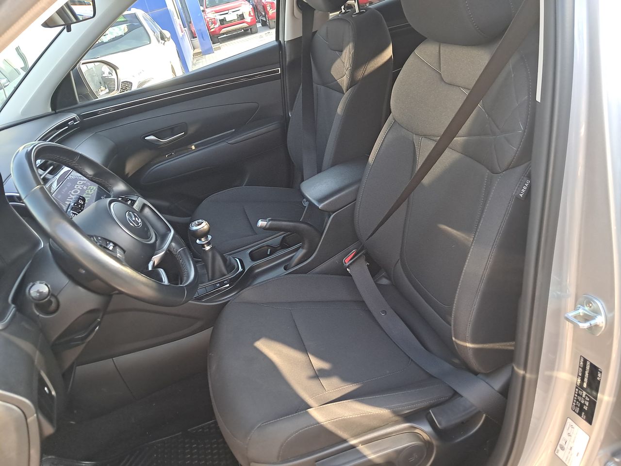 HYUNDAI - 15