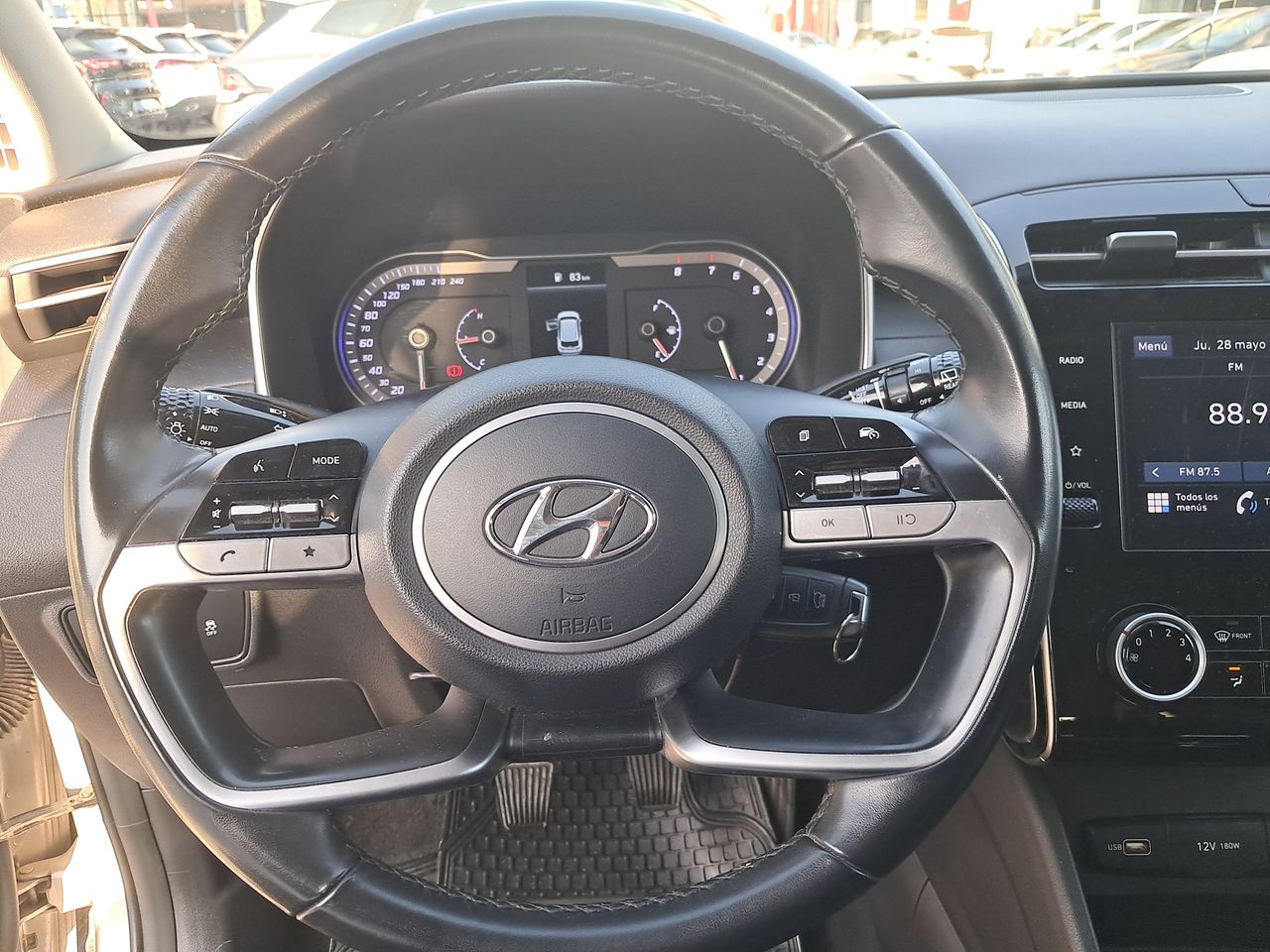 HYUNDAI - 16