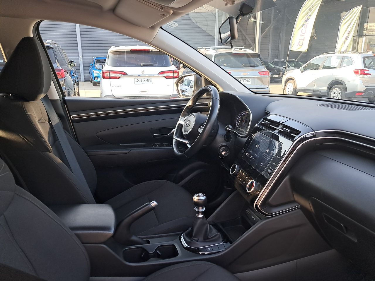 HYUNDAI - 8