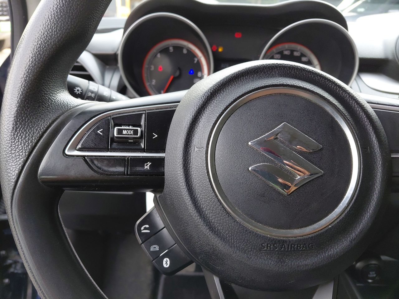 SUZUKI - 24