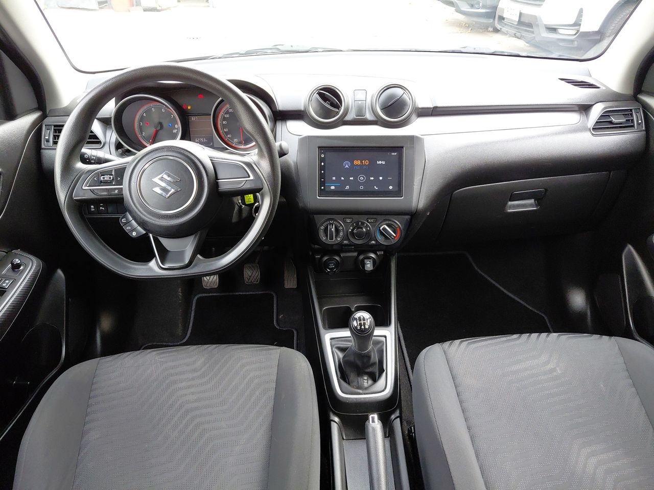 SUZUKI - 29